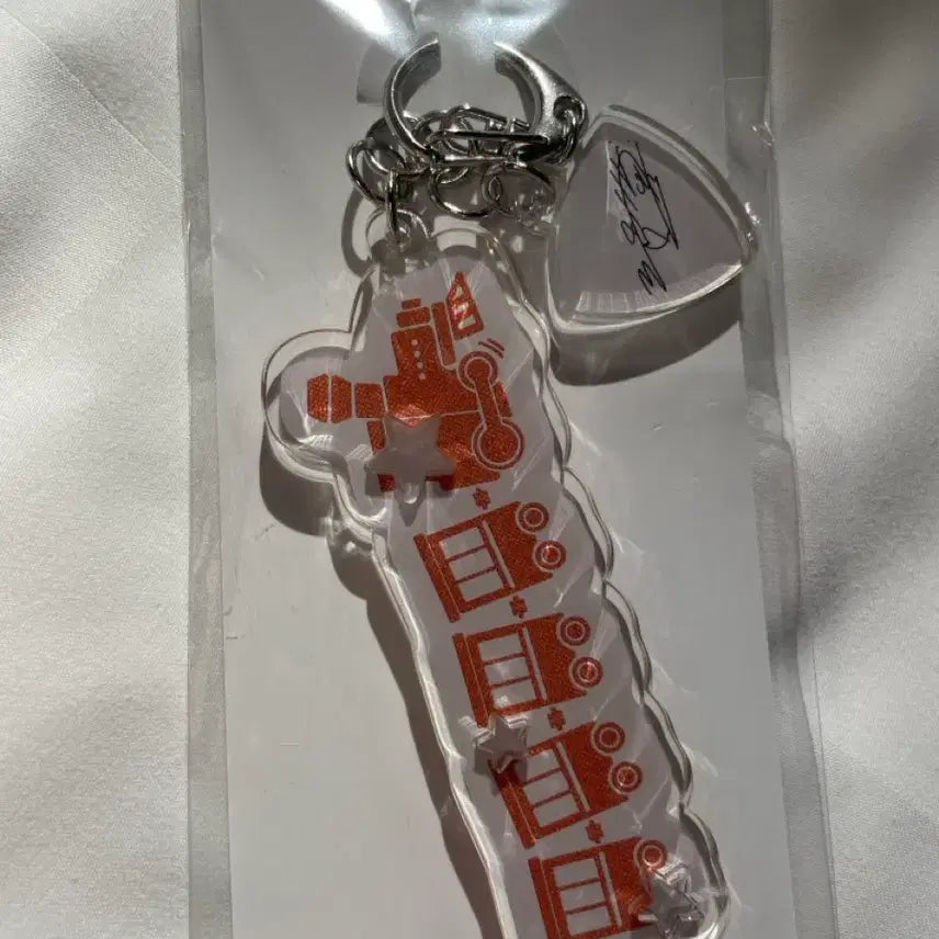 [BUNJANG] Shibuya Tower Records Pop-Up Lucy Wonsang Acrylic Keyring (Sealed) / 시부야 타워 레코드 팝업 - 루시 원상 아크릴 키링 (미개봉)