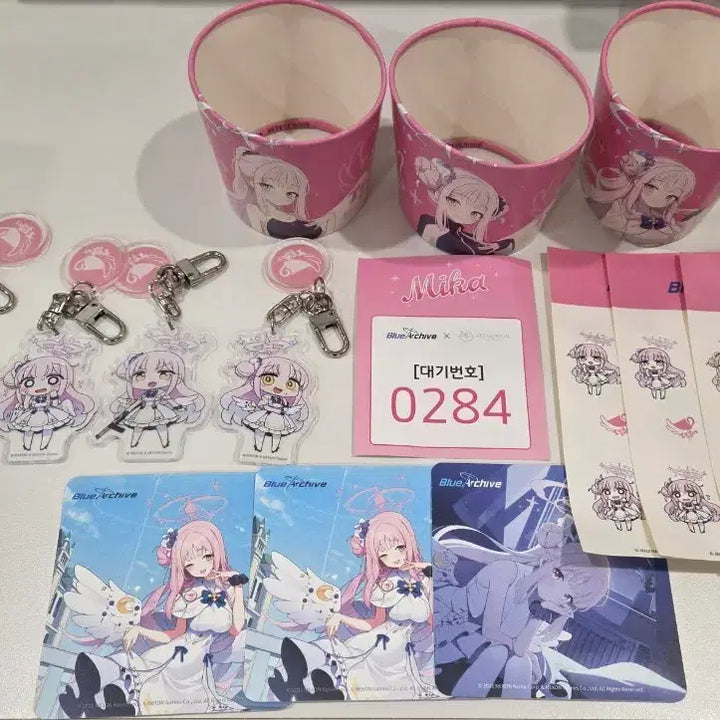 [BUNJANG] Blue Archive Mika MoFun SD Acrylic Keychain + Cafe Collaboration Goods Bundle / (마지막할인)블루아카이브 미카 모펀 sd 키링 + 카페콜라보 물건