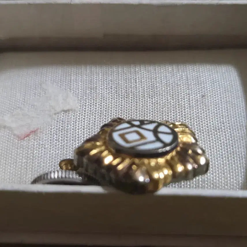 [BUNJANG] 12th National Assembly Original Congressman Badge / 12대 오리지날 국회의원 뱃지 메달 휘장