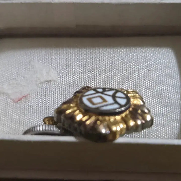 [BUNJANG] 12th National Assembly Original Congressman Badge / 12대 오리지날 국회의원 뱃지 메달 휘장