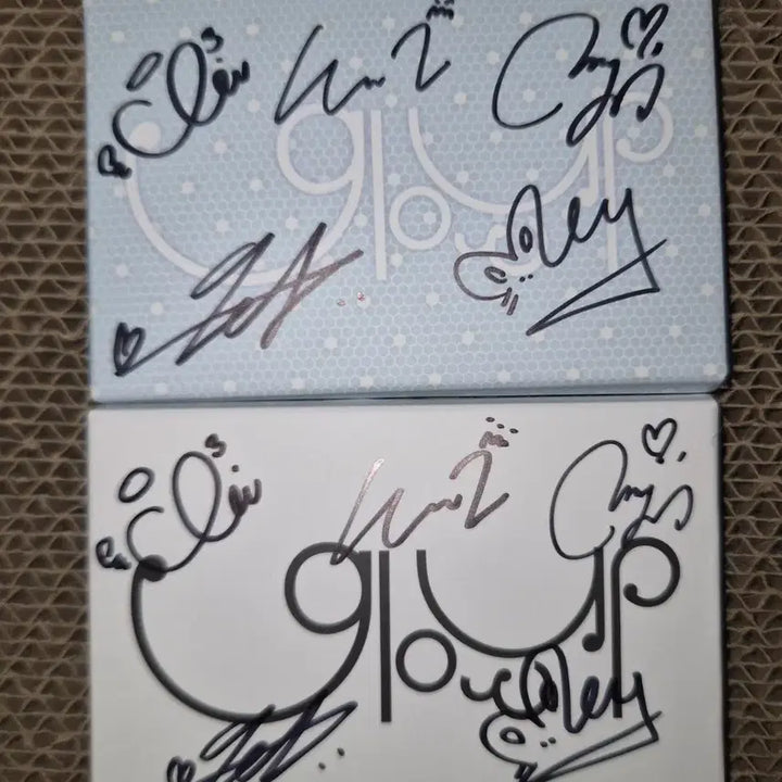 [BUNJANG] RESCENE Glow Up Signed QR Album Set incl. Photocard / 리센느 Glow Up 글로우 업 친필 싸인 QR 앨범 세트 포카포함