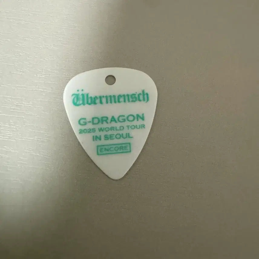 [BUNJANG] G-Dragon Goyang Encore Concert Guitar Pick / 지디 지드래곤 고양 앵콜 콘서트 기타 피크