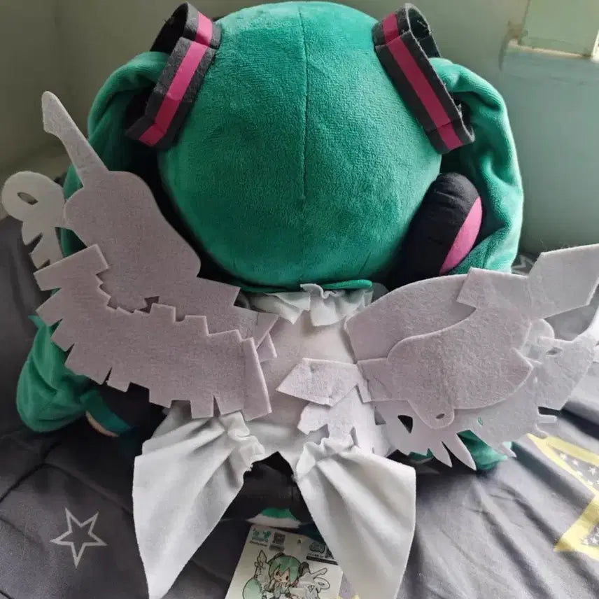 [BUNJANG] Hatsune Miku 16th Anniversary Fuwapuchi Plush / 16주년 기념 후와푸치 하츠네미쿠 인형