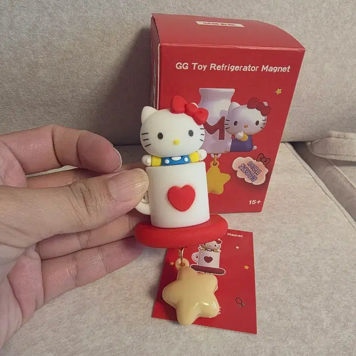 [BUNJANG] Sanrio Hello Kitty Star Magnet Mug Figure Keychain / 새상품) 헬로키티 스타 마그넷 별 피규어 머그컵 냉장고 자석 키링 인형