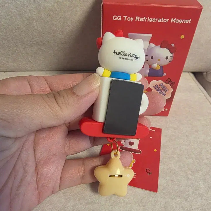 [BUNJANG] Sanrio Hello Kitty Star Magnet Mug Figure Keychain / 새상품) 헬로키티 스타 마그넷 별 피규어 머그컵 냉장고 자석 키링 인형