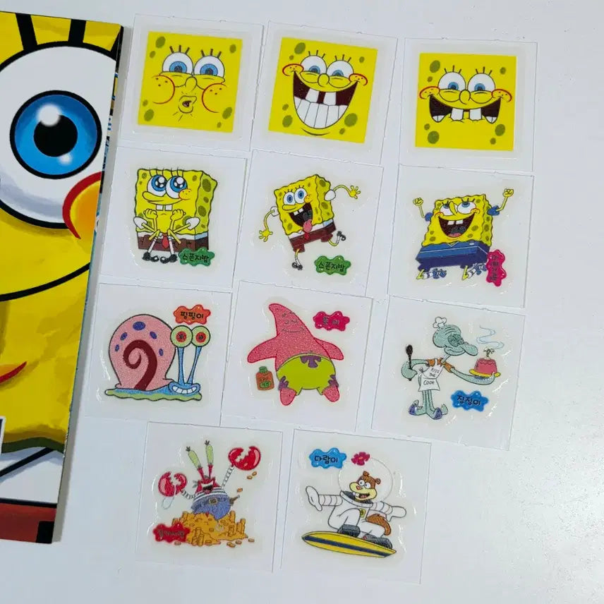 [BUNJANG] SpongeBob Classic Glow-in-the-Dark Sticker Collection (30+ Stickers) + 11 Additional Stickers / 스폰지밥 고전 야광 띠부 씰스티커 모음집(씰 30장이상) + 씰 11장