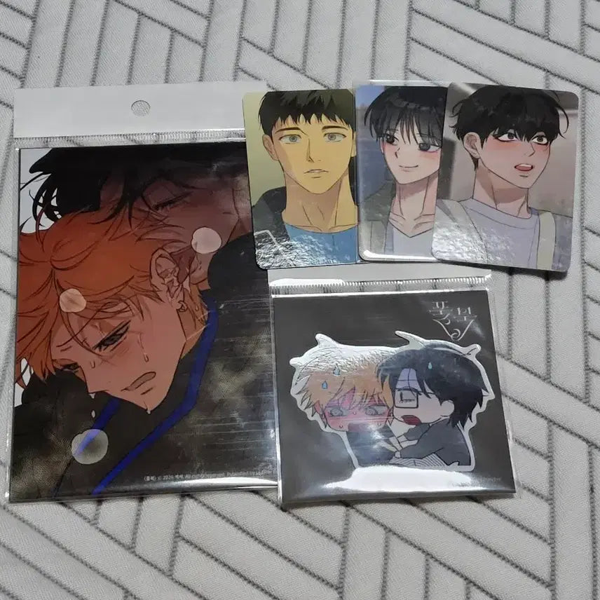 [BUNJANG] LE SSERAFIM LEVUM Salon de Bomb Full Book Photo Sticker + Photocard / 원가) 레봄 살롱드르봉 풀북 인화사진 스티커+포카