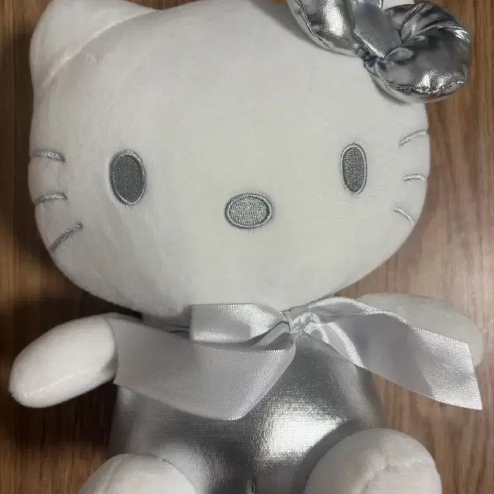 [BUNJANG] Hello Kitty Medium Plush / 실버 헬로키티 인형 중형