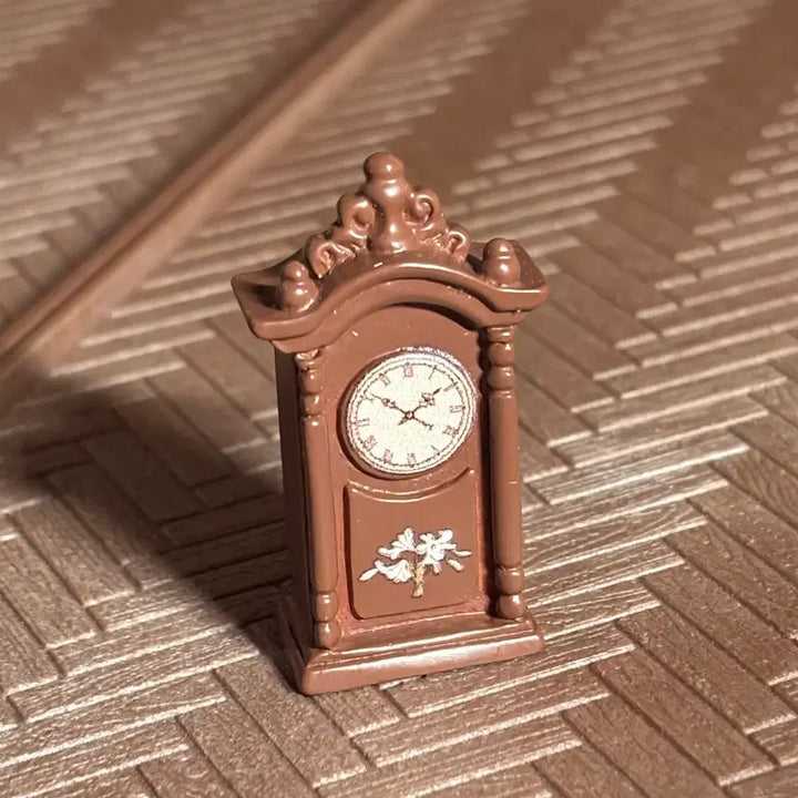 [BUNJANG] Antique Brown Table Clock for Dollhouse / 인형의 집 소품 갈색 엔틱 탁상 시계