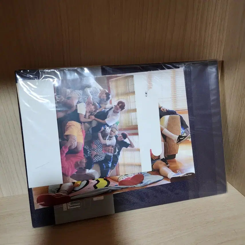 [BUNJANG] BTS NOW 3: BTS in Chicago Dreaming Days Mini Poster and Standing Photo Set / BTS [ NOW 3:BTS IN CHICAGO DREAMING DAYS]