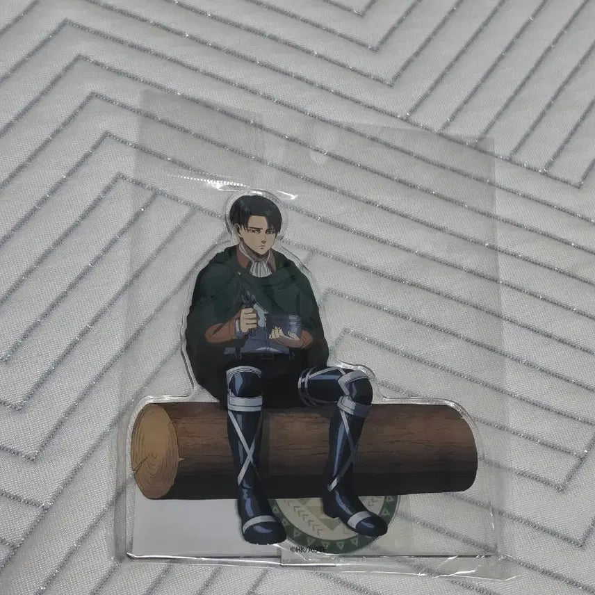 [BUNJANG] Attack on Titan Levi Acril Standee / [미개봉] 진격의 거인 진격거 리바이 아크릴 스프 아크릴 정품