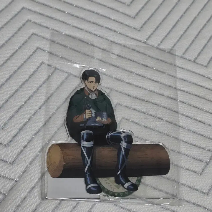 [BUNJANG] Attack on Titan Levi Acril Standee / [미개봉] 진격의 거인 진격거 리바이 아크릴 스프 아크릴 정품