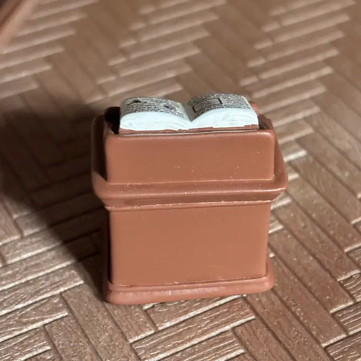 [BUNJANG] Miniature Antique Book Stand Prop / 미니어처 독서대 소품