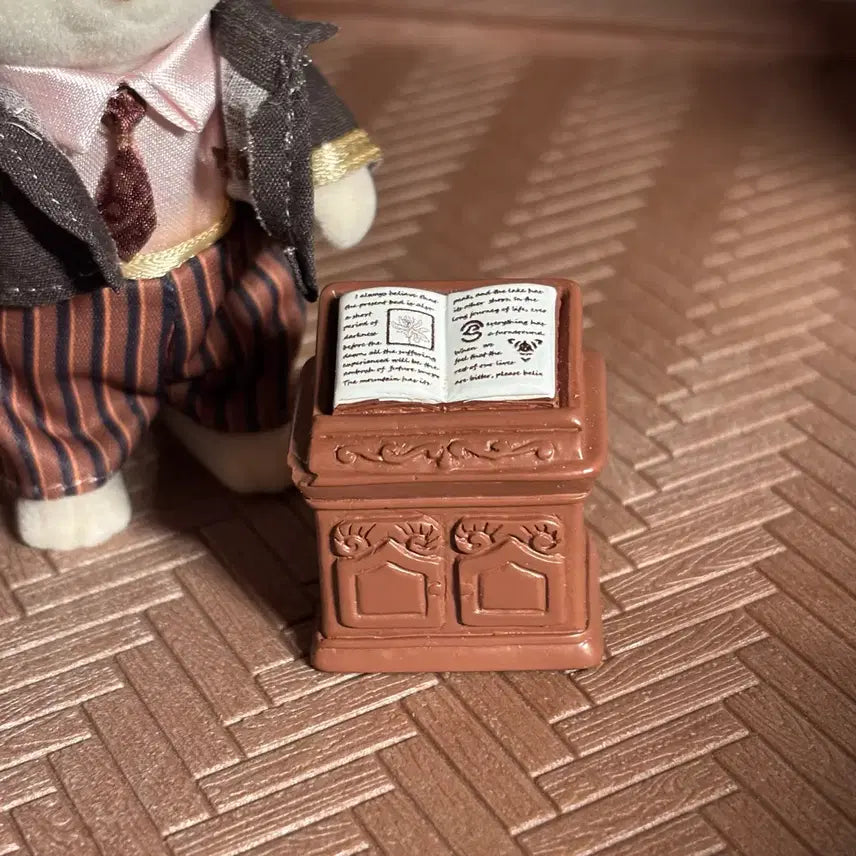 [BUNJANG] Miniature Antique Book Stand Prop / 미니어처 독서대 소품
