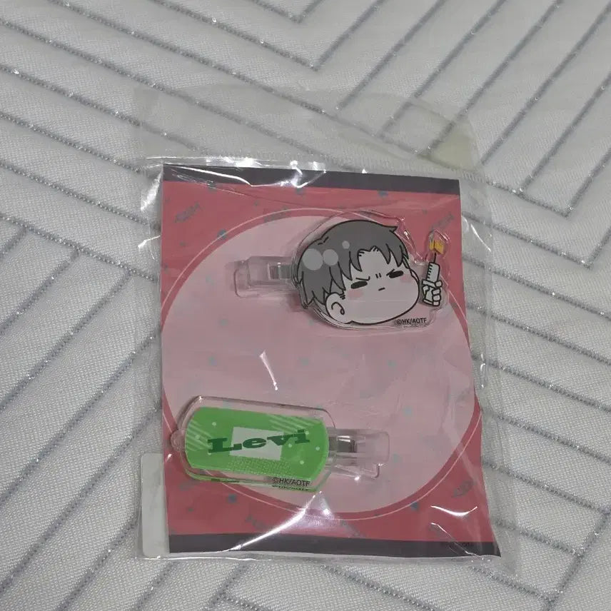 [BUNJANG] Attack on Titan Levi Hair Clip (Sealed) / [미개봉] 진격의 거인 리바이 아크릴 헤어클립 정품