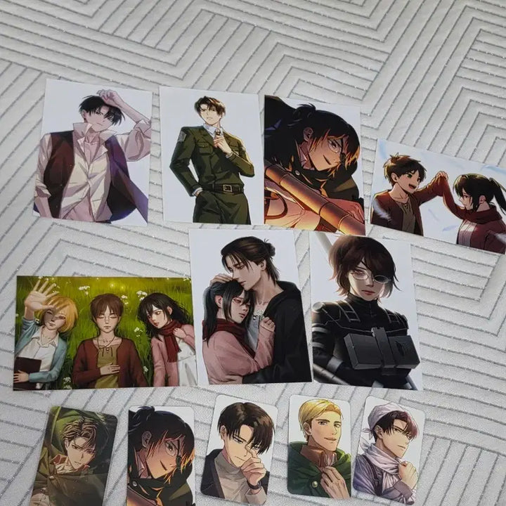 [BUNJANG] Attack on Titan Photocard Set (12 pcs) - Levi, Erwin, Eren, Hange, Mikasa / [새상품] 진격의 거인 포토카드 엽사 12장 일괄 리바이 엘빈 에렌 한지 미카사