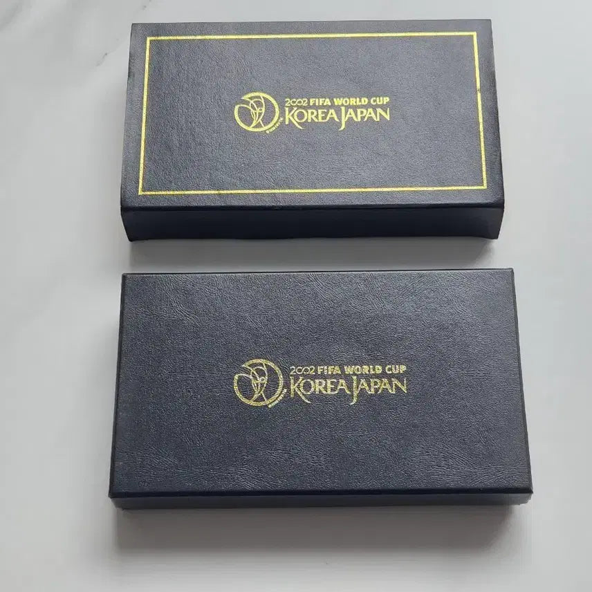 [BUNJANG] Korea Minting Corporation 2002 FIFA Korea-Japan World Cup Commemorative Coin Silver/Brass Set / [한국조폐공사] 2002 FIFA 한일 월드컵 기념주화 은/동 세트
