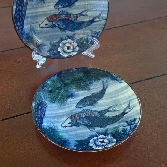 [BUNJANG] Antique Japanese Painted Porcelain Plates with Fish Motif (Set of 2) / 일본 채색화 골동 접시 2개