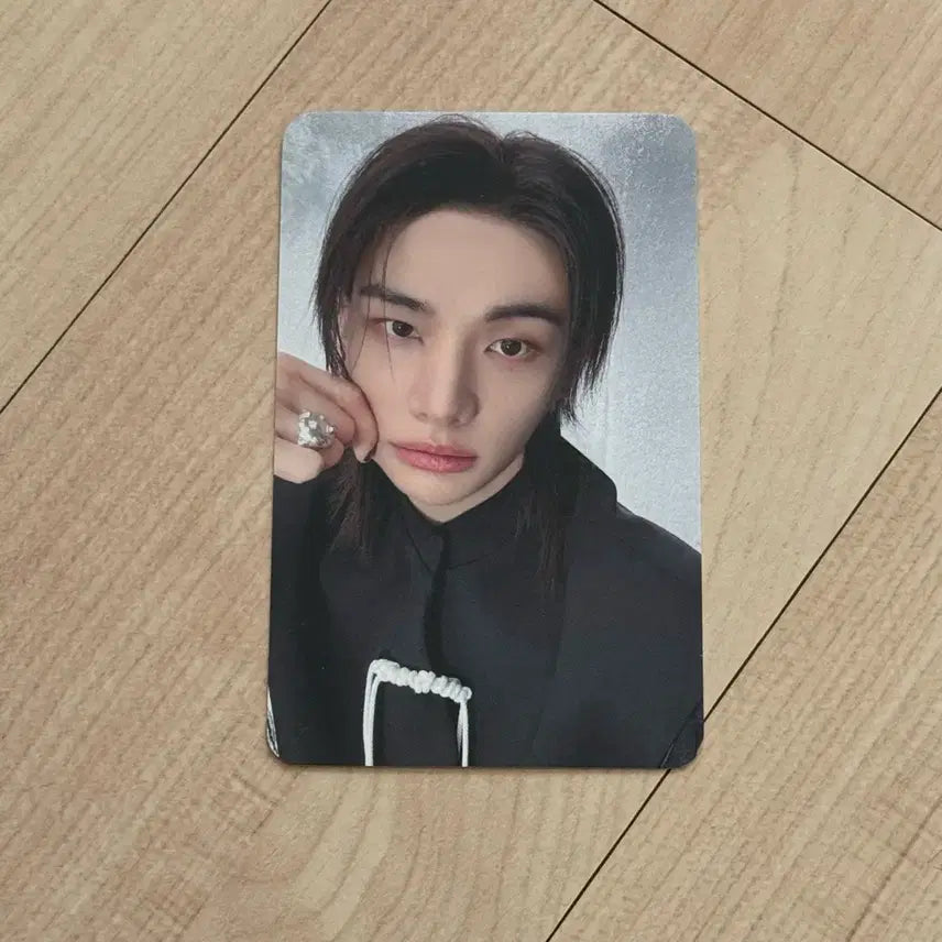 [BUNJANG] Stray Kids Hyunjin Run It Seoul Photocard POB / 현진 런잇 서울 4만원 특전 포카 run it seoul