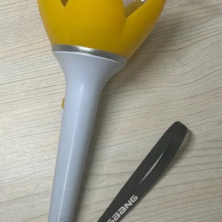 [BUNJANG] BIGBANG Official Lightstick Bangbong Ver.4 White / 빅뱅 응원봉 뱅봉 ver.4