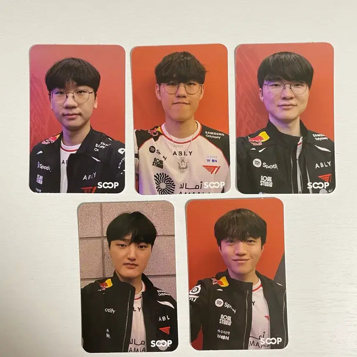 [BUNJANG] T1 Bundle Set Photocard (Includes T1 Fan) / 티원 t1 포토카드 &amp; 부채 일괄 판매 (새상품)