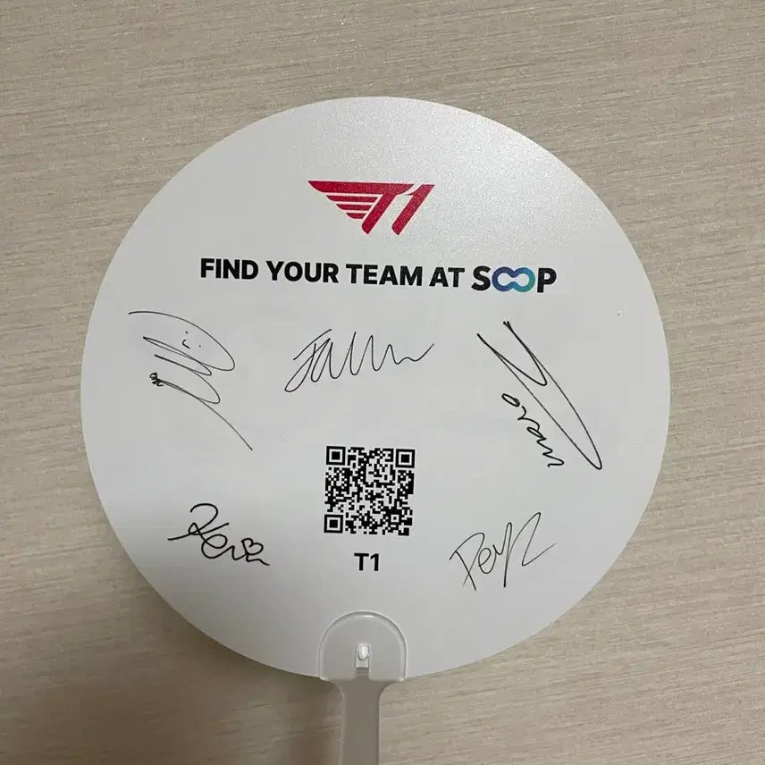 [BUNJANG] T1 Bundle Set Photocard (Includes T1 Fan) / 티원 t1 포토카드 &amp; 부채 일괄 판매 (새상품)