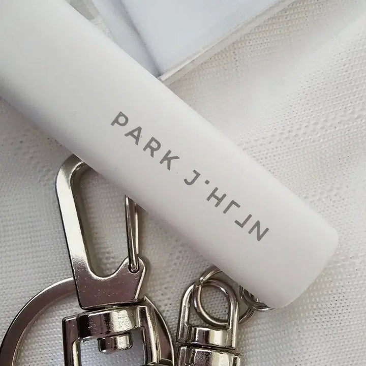 [BUNJANG] Park Jihoon Lightstick Mini Keychain (Printing Error) + 1 Photocard / (인쇄오류) 박지훈 응원봉 뽑봉 미니키링 미니응원봉 +비공굿 포카1장 포함