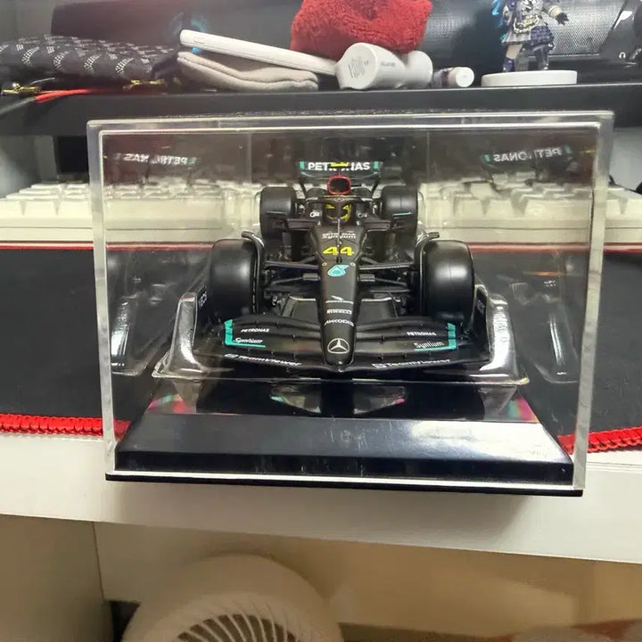 [BUNJANG] Bburago F1 AMG Lewis Hamilton 1:24 Scale Model / 브라고 F1 AMG 루이스해밀턴 1:24