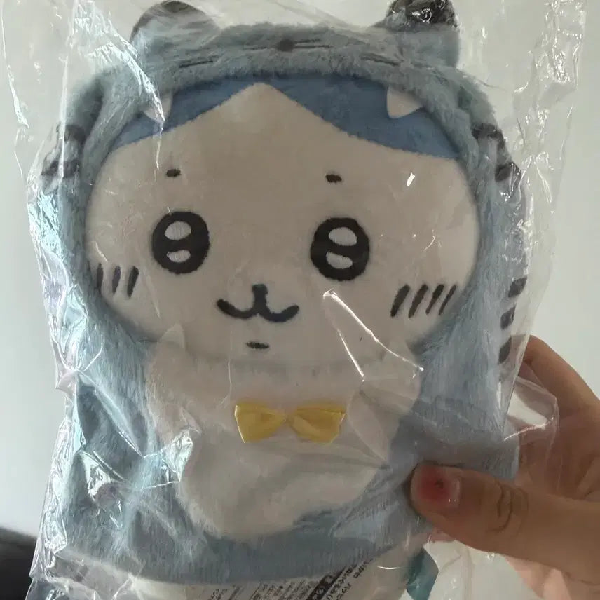 [BUNJANG] Chiikawa 2022 Happy Bag Hachware Mascot (Tiger Costume) / 치이카와 2022년 해피백 호랑이 하치와레 마스코트