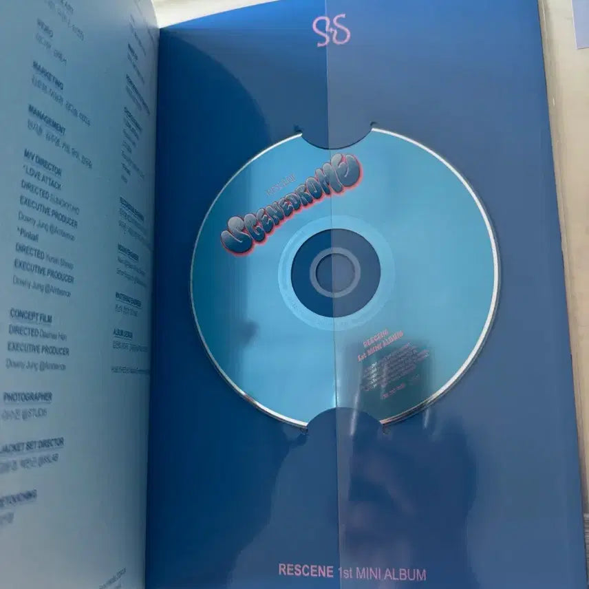 [BUNJANG] LUCY 1st Mini Album Signed CD + Pretty Girl Keyring Set / 리센느 미니1집 사인CD + 프리티걸 키링 세트
