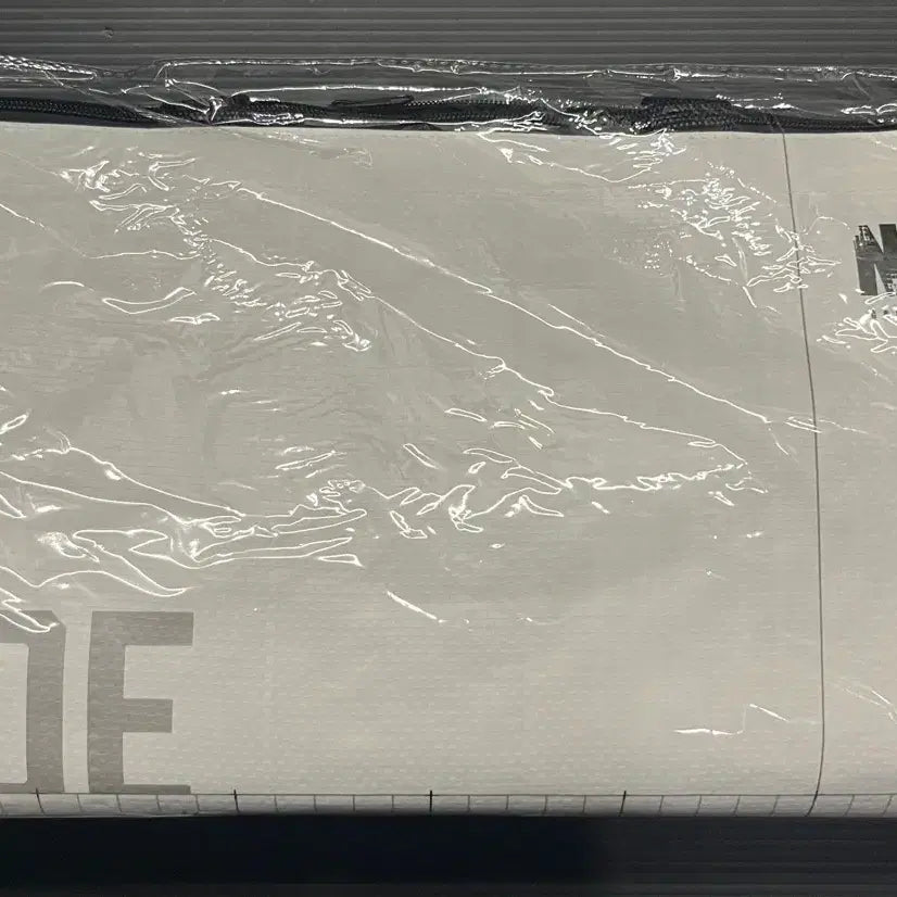 [BUNJANG] Nikke The Hyundai Popup Zipper Shopping Bag Sealed / 니케 더현대 팝업 지퍼 쇼핑백 미개봉