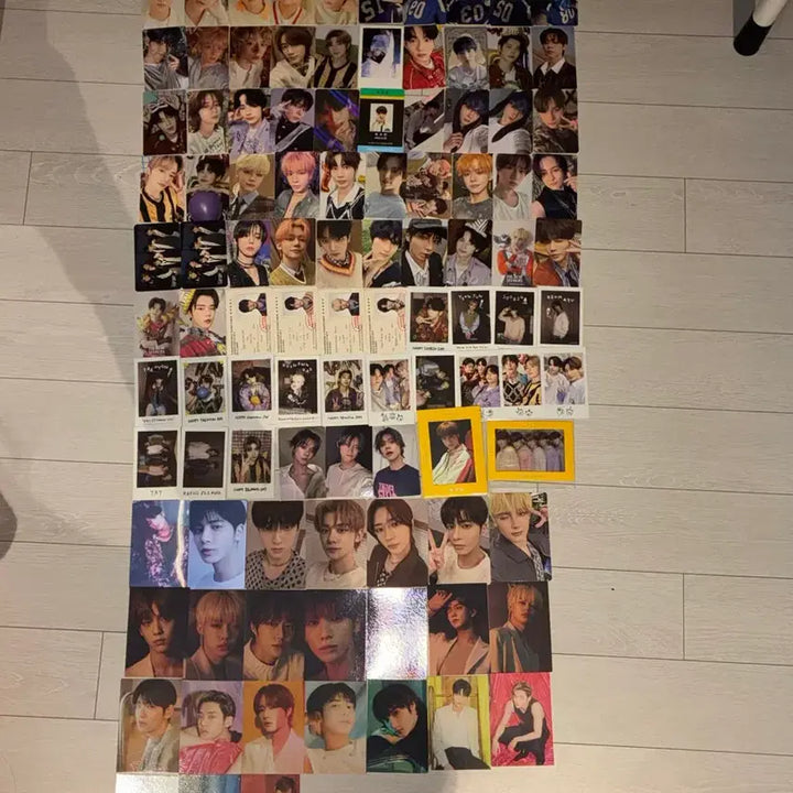 [BUNJANG] TXT Tomorrow x Together Bundle Set (Membership Kit, Deco Kit 2, Lightstick, Ppaltu Choi Yeonjun, Yeonjun Trunk Pants, 123 Photocards, Various POBs) / 투모로우바이투게더 투바투 앨범 일괄 | 멤버쉽키트 + 데코키트2 + 응원봉 + 뿔바투 최용멍 + 연준 트렁크팬츠+ 포카 123개 + 각종 특전