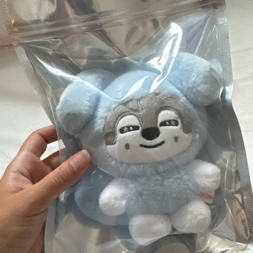 [BUNJANG] Stray Kids SKZOO Plush Wolf Chan / 테이지의 SKZOO 플러시 천 울프 찬