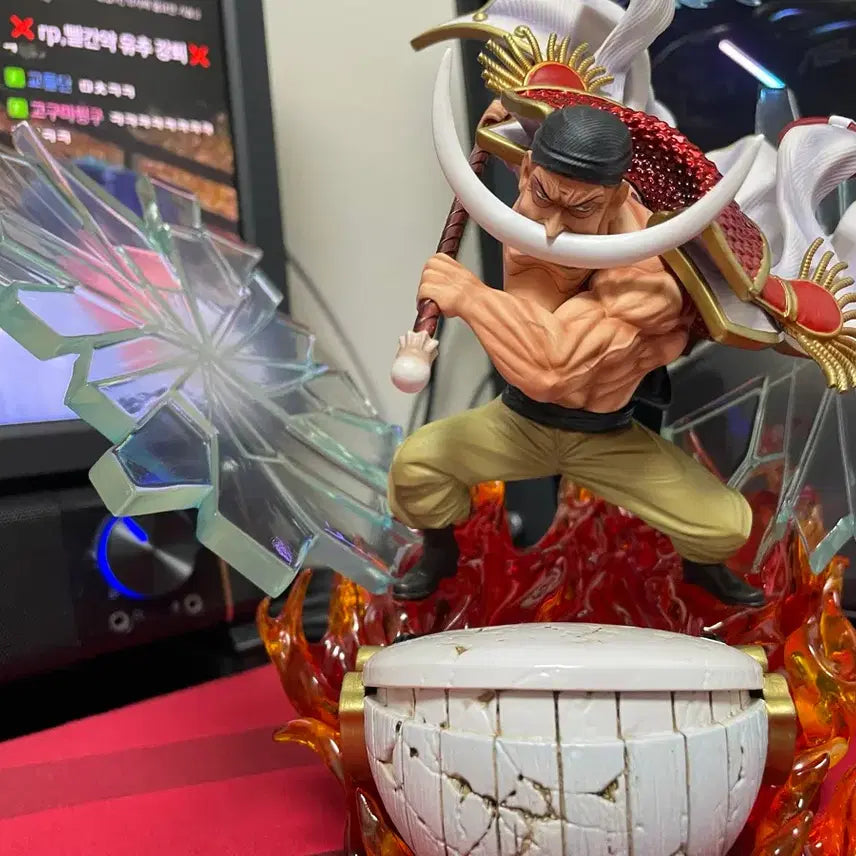 [BUNJANG] Whitebeard Resin Figure (Damaged) / Th흰수염 원피스 흰수염 레진 피규어(파손)