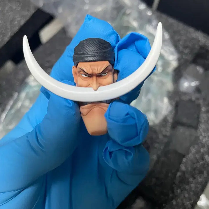 [BUNJANG] Whitebeard Resin Figure (Damaged) / Th흰수염 원피스 흰수염 레진 피규어(파손)