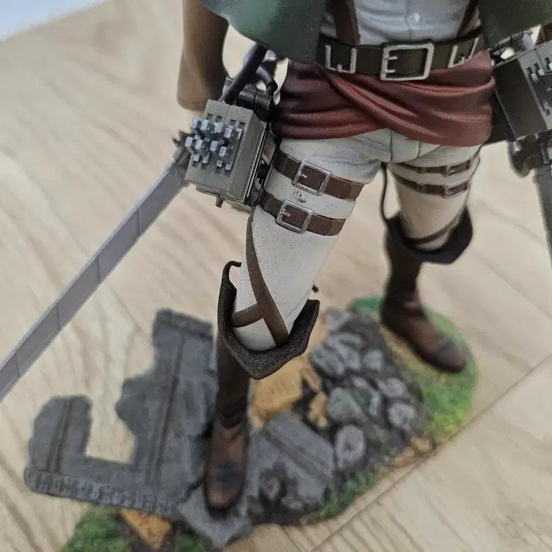 [BUNJANG] Attack on Titan Brave Scale Figure Set - Levi, Eren Yeager, Mikasa Ackerman (Figma) / 진격의거인 진격거 피규어 노박 일괄 브레이브 리바이,에렌예거,피그마 미카사