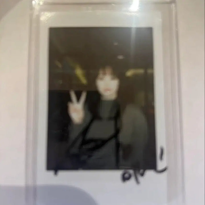 [BUNJANG] Kang Mina Autographed Polaroid / 강미나 친필 사인 폴라 260705