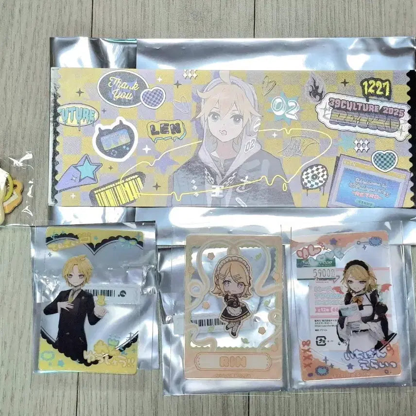 [BUNJANG] Kagamine Rin, Len Bundle Set (Keyring, Photocard, Ticket) / 일괄) 카가미네 린, 렌 굿즈 세트(키링, 포카, 티켓)