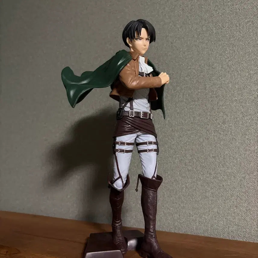 [BUNJANG] Attack on Titan Levi Grandista Figure / 진격의 거인 진격거 리바이 피규어 그란티스타 양도