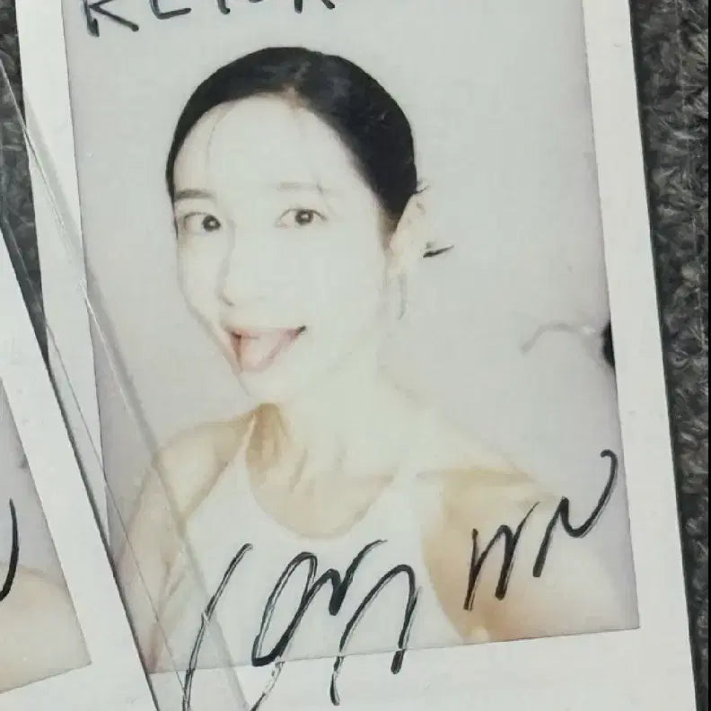 [BUNJANG] Park Ji-hyun Autographed Polaroids / 배우 박지현 친필 싸인 폴라 2604