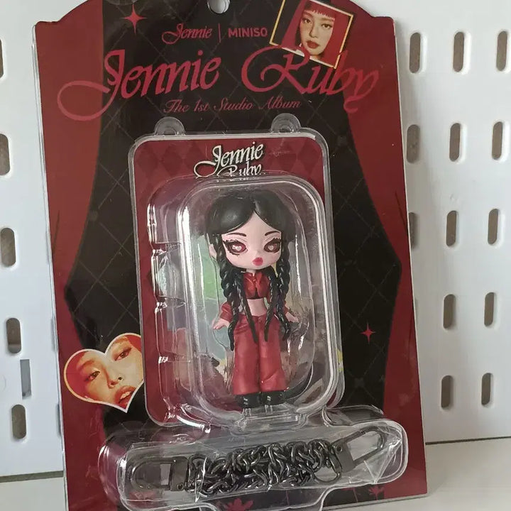[BUNJANG] BLACKPINK Jennie x Miniso Ruby Figure Set (2 pieces) / 블랙핑크 제니 x 미니소 팝업 제니 루비 피규어 2개 세트