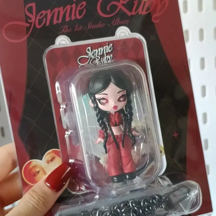 [BUNJANG] BLACKPINK Jennie x Miniso Ruby Figure Set (2 pieces) / 블랙핑크 제니 x 미니소 팝업 제니 루비 피규어 2개 세트