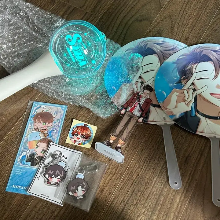 [BUNJANG] Nijisanji Suha Min Suha Acrylic &amp; Unofficial Goods Bundle Set / 니지산지 수하 민수하 아크릴 및 비공굿 양도 (일괄)