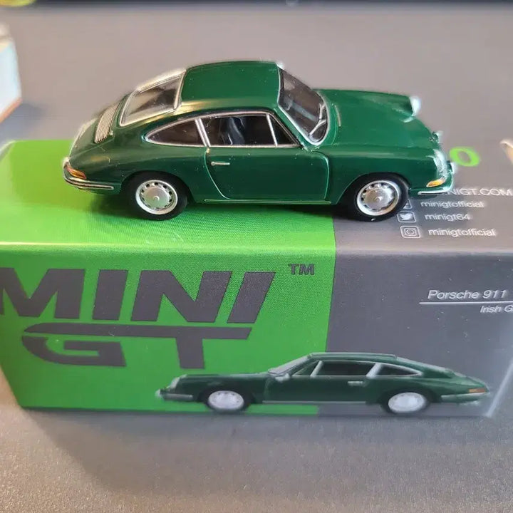 [BUNJANG] MINI GT Porsche 911 Green / (미니지티) 포르쉐 911 그린 판매합니다