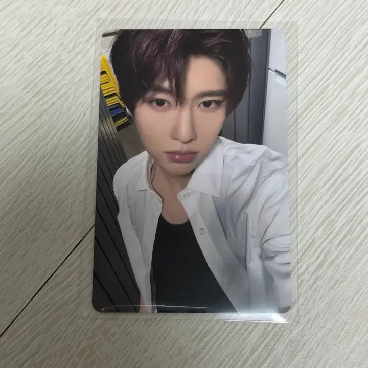 [BUNJANG] Brave Girls Yoona Tower Records POB Photocard / 보밋걸 요이동 타워레코드 특전 시온