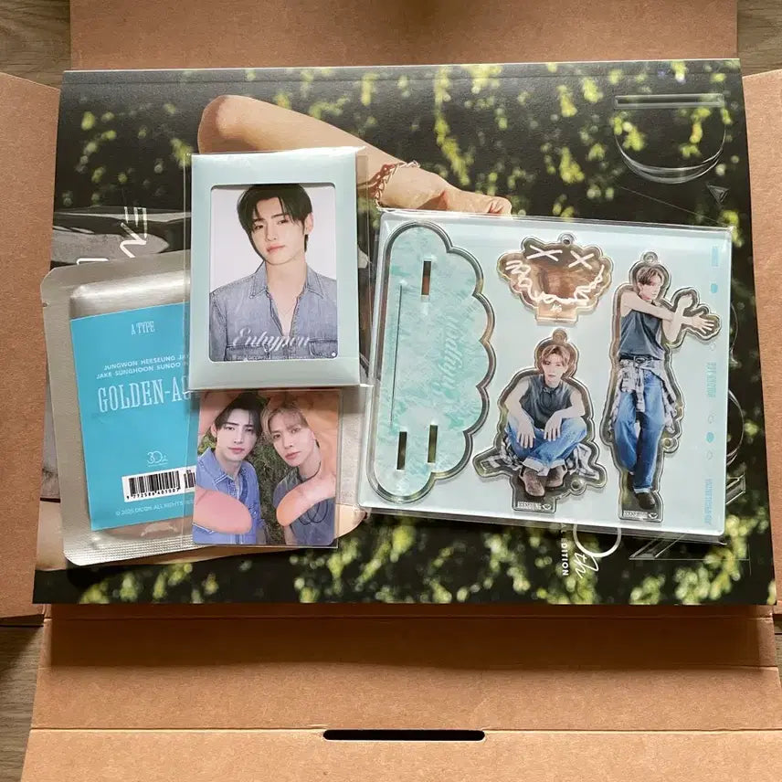 [BUNJANG] Enhypen Heeseung DIcon Golden Age Version Photobook Set / 희승 에반 디아이콘 골든에이지 버전 포카 포토북 풀셋