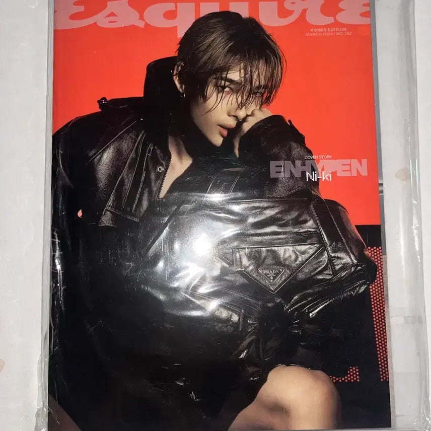 [BUNJANG] Esquire ENHYPEN Ni-ki 2024 March Issue Prada Cover Photobook / 에스콰이어 ENHYPEN 니키 커버 프라다