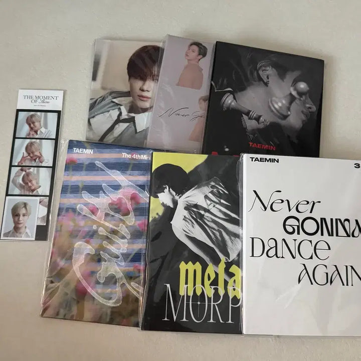 [BUNJANG] SHINee Taemin Postcard Book Set (6 Types) + Photo Sticker Set / 샤이니 태민 엽서북 세트 6종 + 네컷 증사 세트