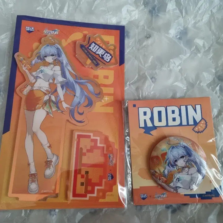 [BUNJANG] Honkai: Star Rail Fantasia Collaboration Robin Acrylic Stand + Badge Set / 붕괴 스타레일 환타 콜라보 로빈 아크릴 스탠드 + 뱃지 세트