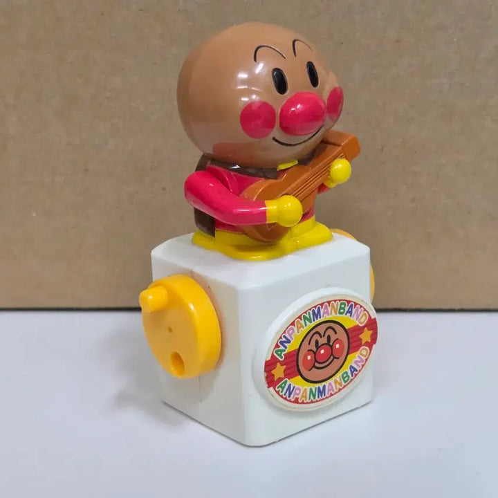 [BUNJANG] Classic Anpanman Guitar Playing Figure / 고전 호빵맨 기타치는 피규어